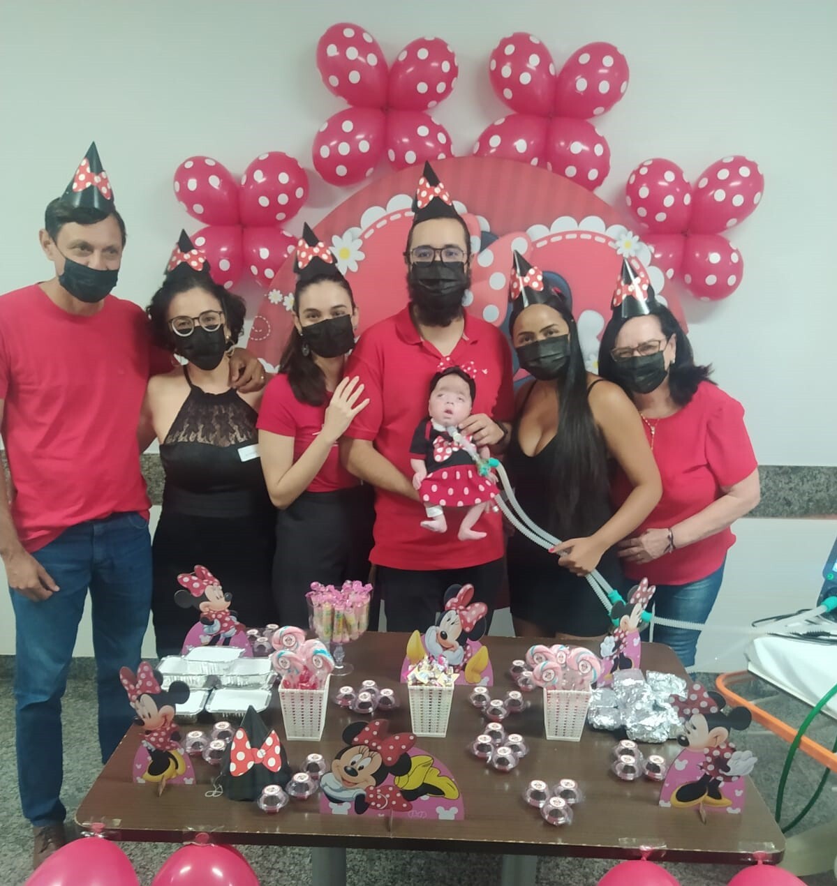 paciente-da-uti-ganha-festa-de-mesversario-da-equipe-assistencial-no-hecad